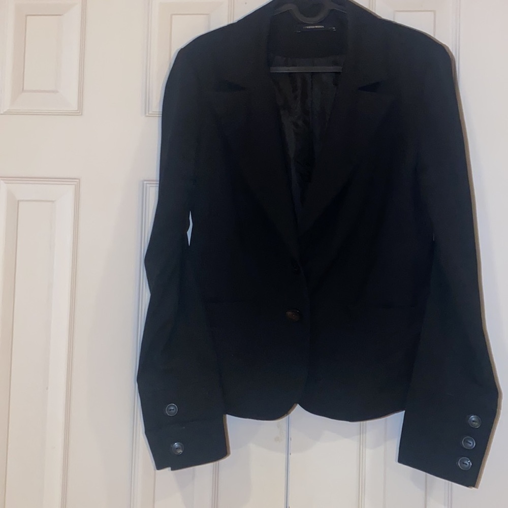 Vero Moda tailored black 2 buttons women’s blazer Sz 42